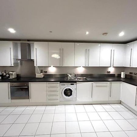 O2 Excel City Airport Apartment Londres Exterior foto